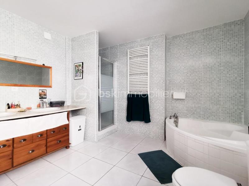 Maison de village - 135 m² - 8 pièces