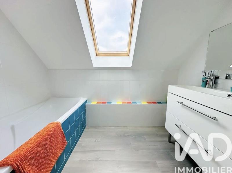 Maison - 112 m² - 6 pièces