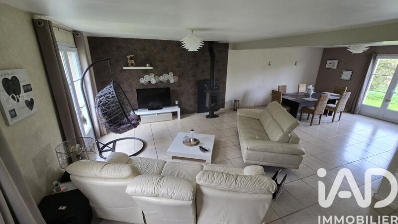 Maison - 209 m² - 6 pièces