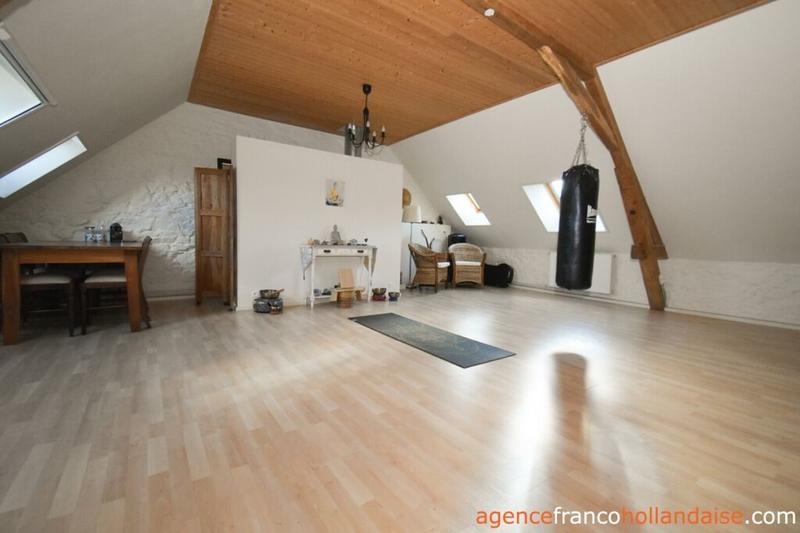 Moulin - 355 m² - 10 pièces