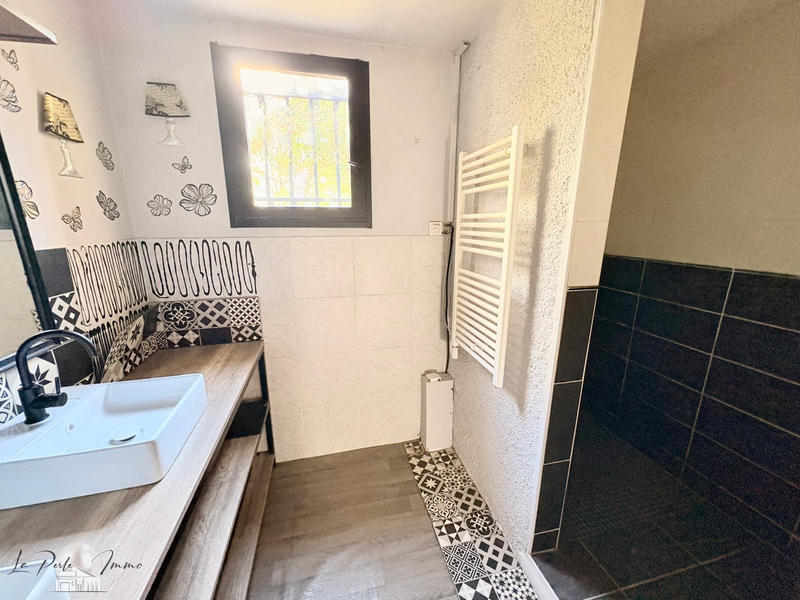 Immeuble - 228 m² - 9 pièces