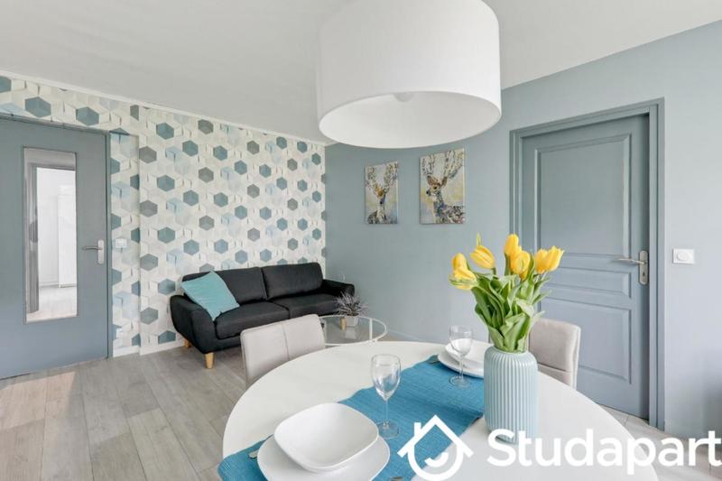 Chambre - 12 m² - 1 pièce