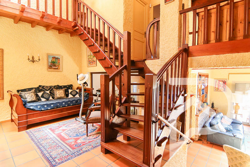 Maison - 208 m² - 7 pièces