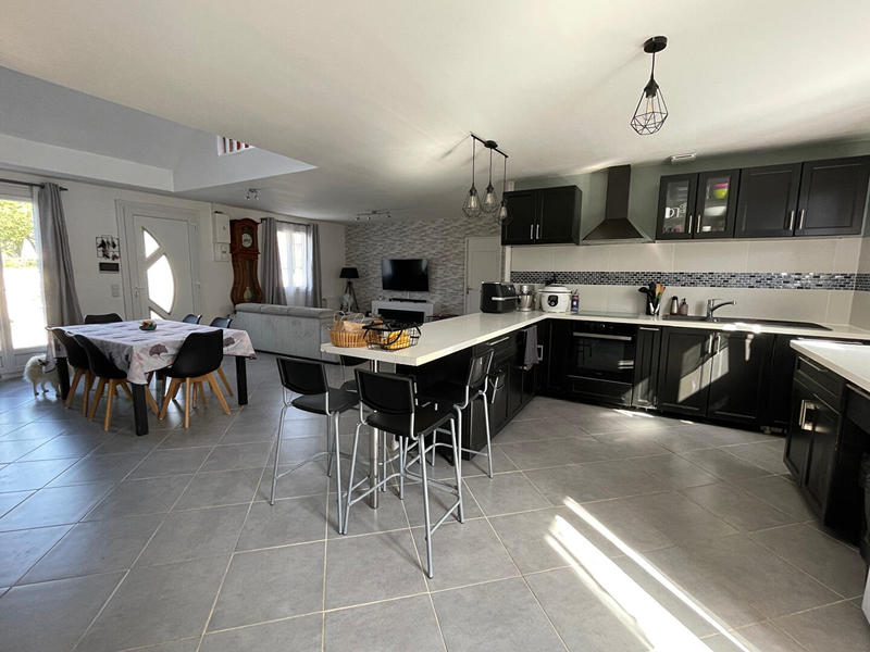 Maison - 120 m² - 5 pièces