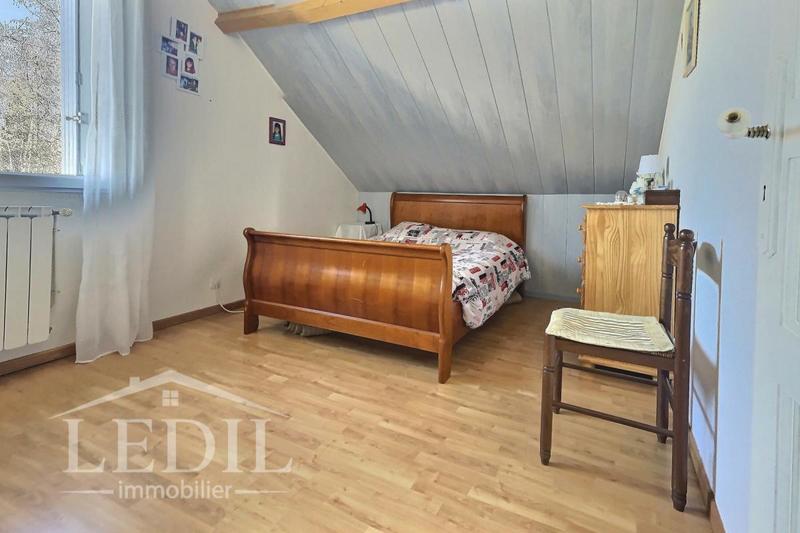 Maison - 224 m² - 7 pièces