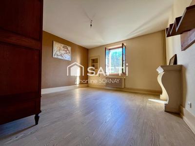 Maison - 185 m² - 8 pièces