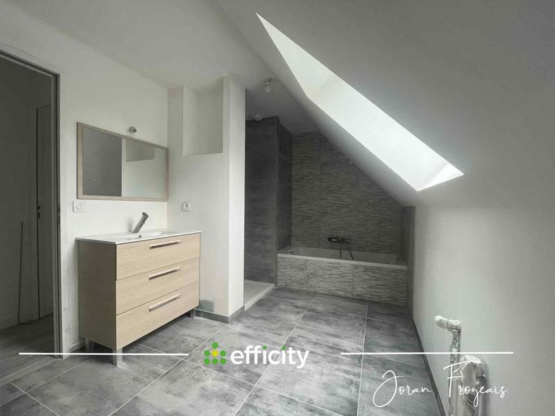 Maison - 137 m² - 8 pièces