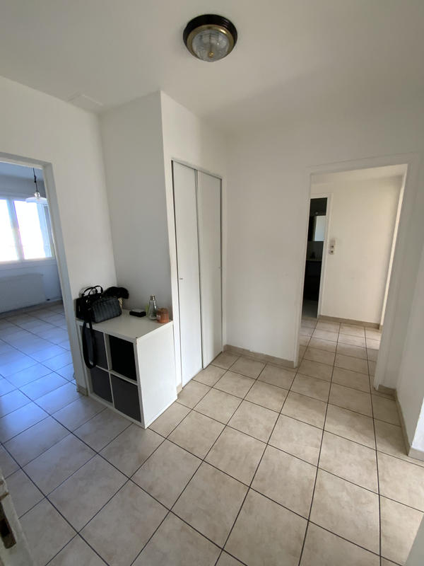 Appartement - 75 m² - 3 pièces