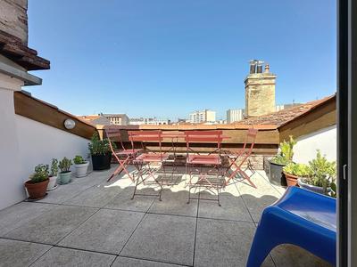 Appartement - 145 m² - 6 pièces