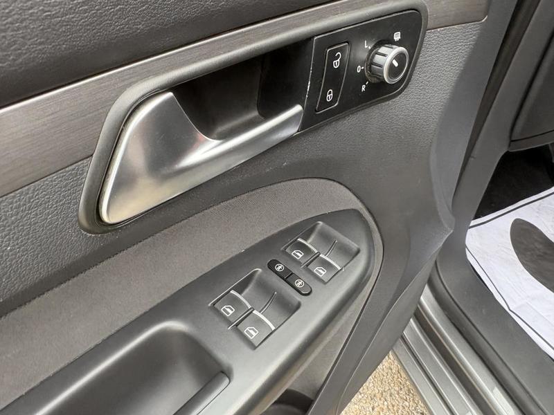 Volkswagen Touran 1.6 Tdi 105cv Boite Auto Dsg7