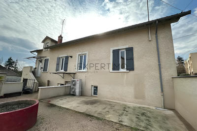 Maison - 225 m² - 10 pièces