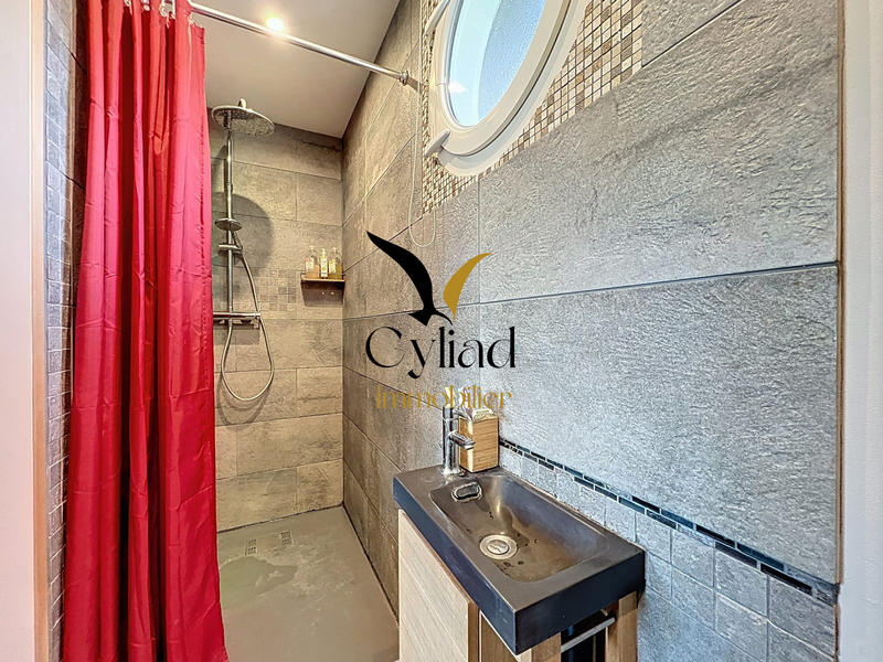 Maison contemporaine - 118 m² - 7 pièces