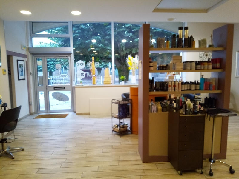 Fonds de commerce - Magasins - 97 m²