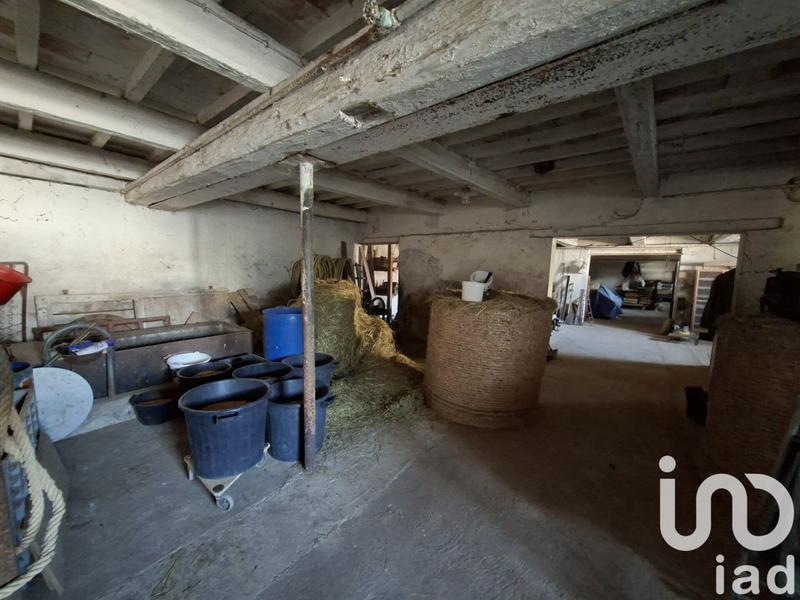 Maison - 330 m² - 8 pièces