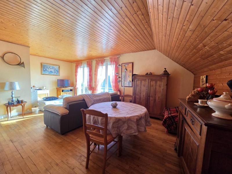 Maison - 176 m² - 12 pièces