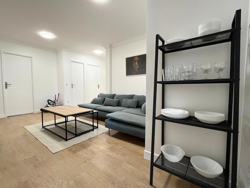 Appartement - 90 m² - 6 pièces