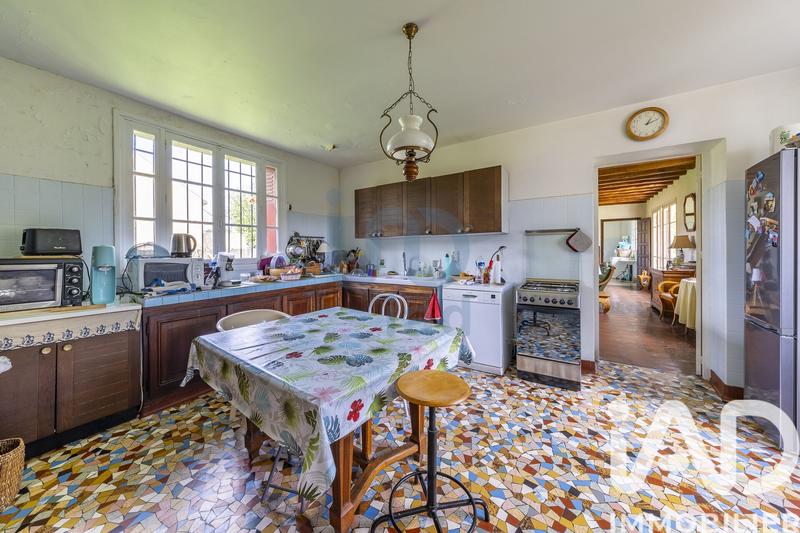 Maison - 257 m² - 8 pièces