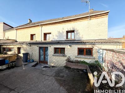 Maison - 227 m² - 9 pièces