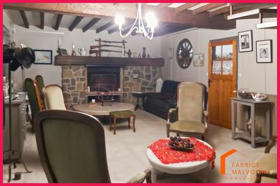 Maison - 232 m² - 8 pièces