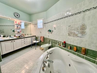Villa - 335 m² - 11 pièces