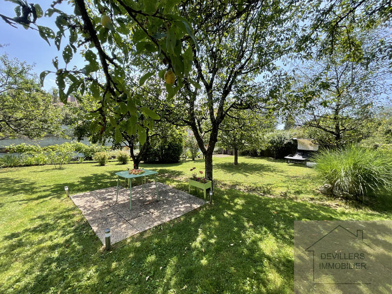 Maison - 157 m² - 9 pièces