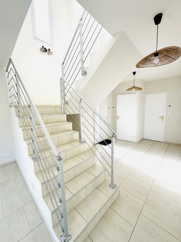 Pavillon - 144 m² - 7 pièces