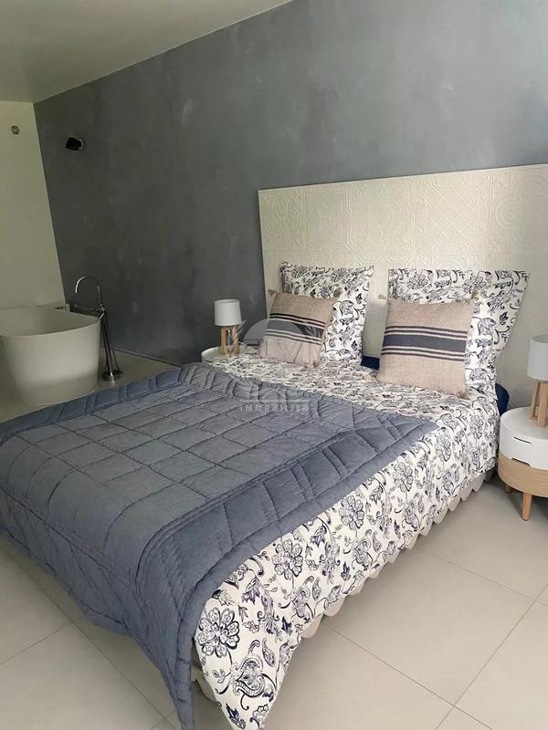 Maison - 283 m² - 5 pièces