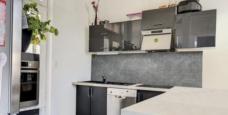 Maison - 197 m² - 9 pièces