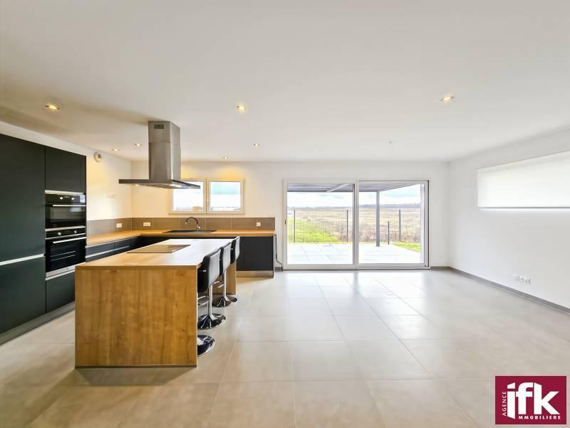 Maison - 142 m² - 5 pièces