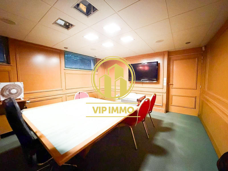 Bureau - 219 m² - 10 pièces