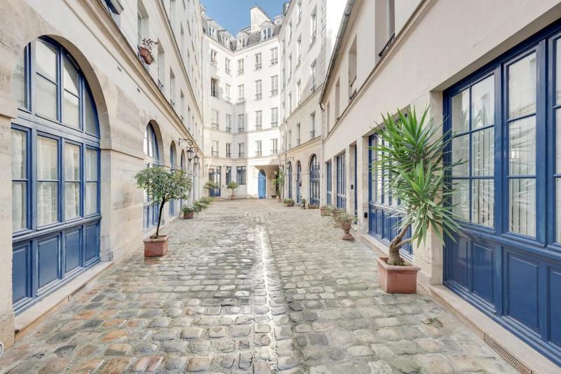 Studio - 38 m² - 1 pièce