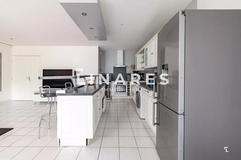 Appartement - 96 m² - 4 pièces