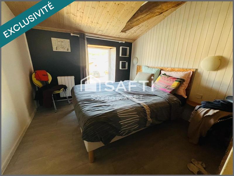 Maison - 180 m² - 8 pièces
