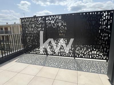 Appartement - 125 m² - 5 pièces