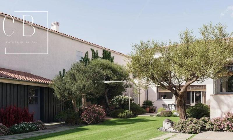 Maison - 396 m² - 10 pièces