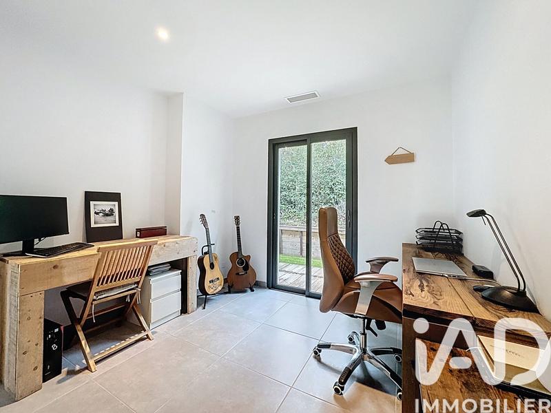 Maison - 207 m² - 8 pièces