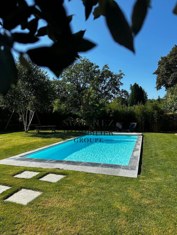 Maison contemporaine - 185 m² - 9 pièces