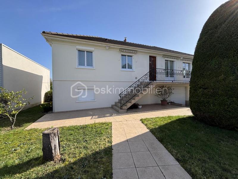 Maison - 103 m² - 6 pièces