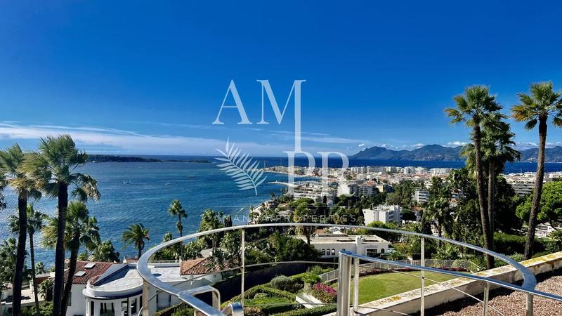 Villa sur toit - 147 m² - 4 pièces