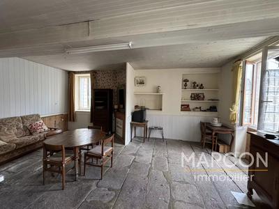 Maison - 149 m² - 8 pièces