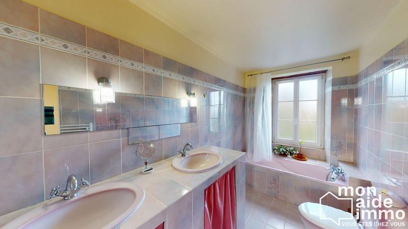 Maison - 149 m² - 6 pièces