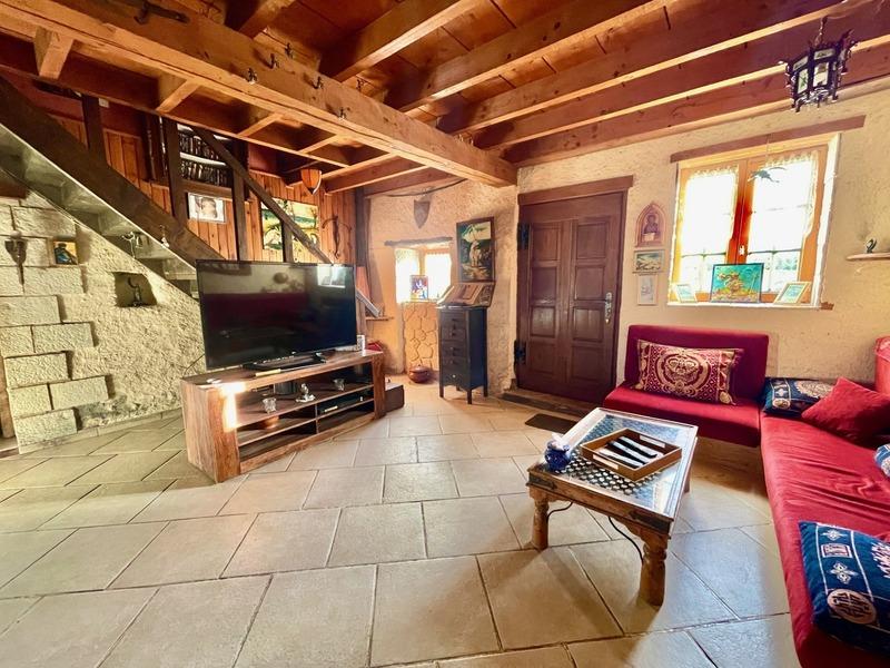 Maison - 215 m² - 7 pièces