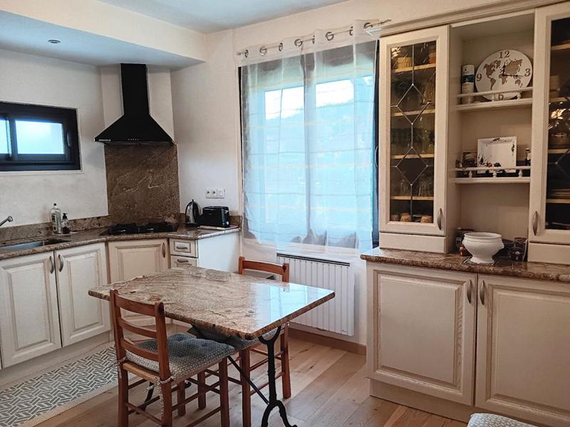 Maison - 110 m² - 6 pièces