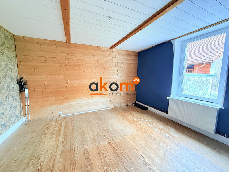 Maison - 230 m² - 7 pièces