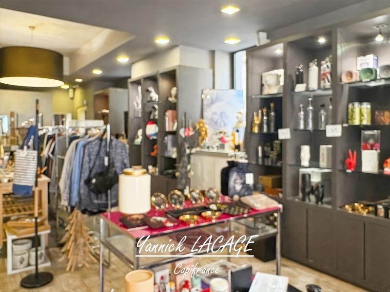 Fonds de commerce - 210 m²