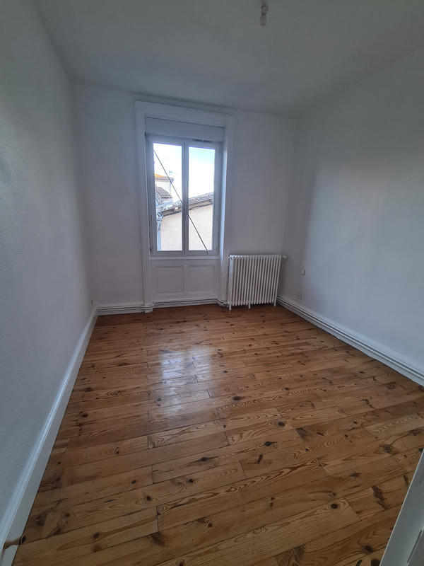 Appartement - 100 m² - 5 pièces