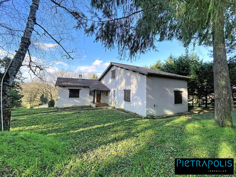 Maison - 245 m² - 10 pièces