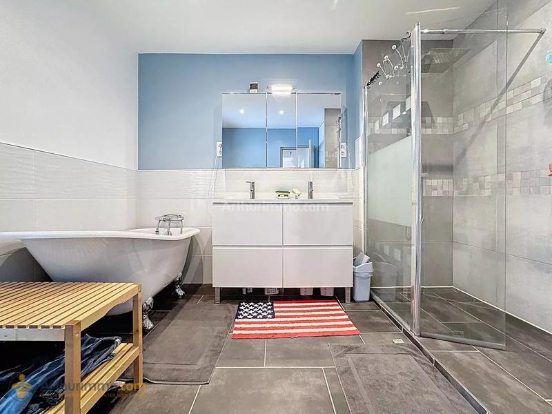 Maison - 145 m² - 7 pièces