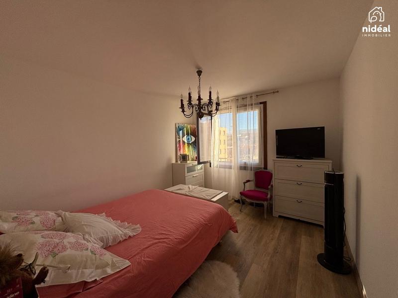 Appartement - 75 m² - 4 pièces