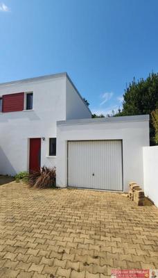 Maison - 85 m² - 5 pièces